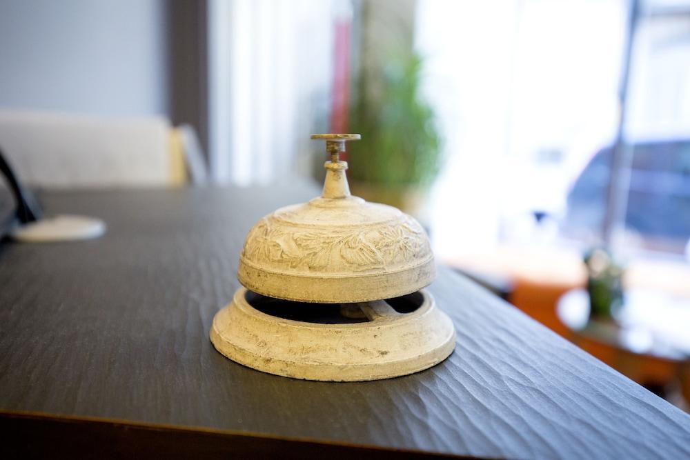 Hotel Raymond 4 Тулуза Екстериор снимка