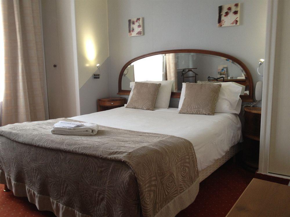 Hotel Raymond 4 Тулуза Екстериор снимка