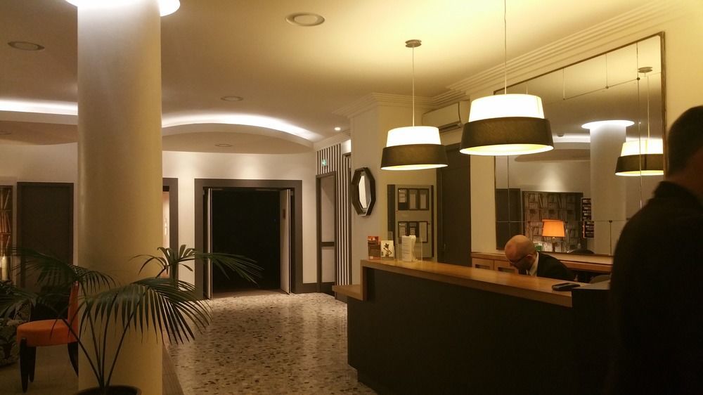 Hotel Raymond 4 Тулуза Екстериор снимка