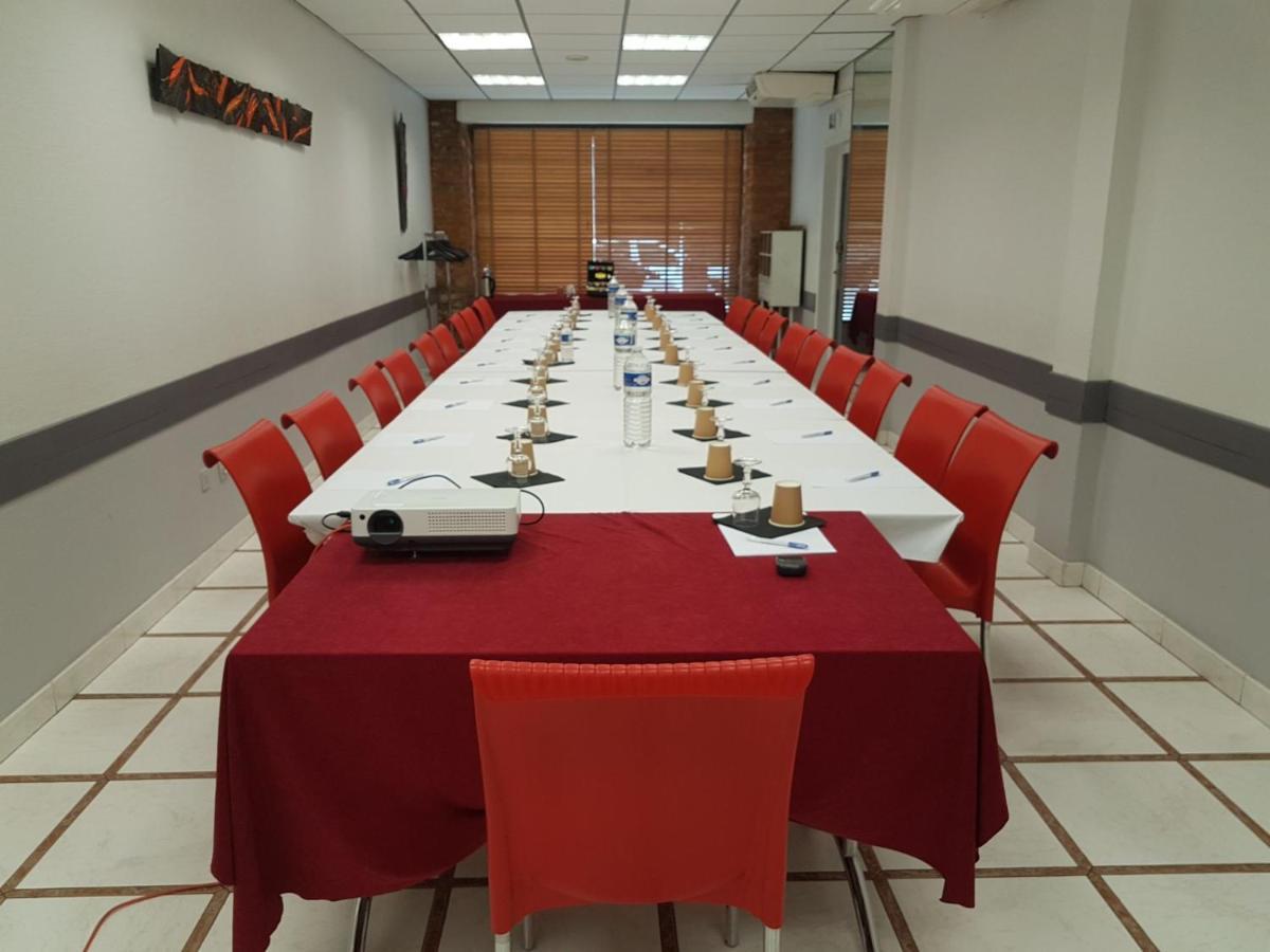 Hotel Raymond 4 Тулуза Екстериор снимка